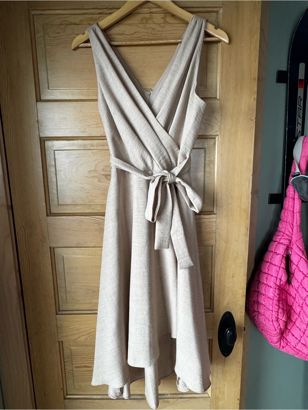 DKNY 8 Beige Belted V-Neck Wrap Dress